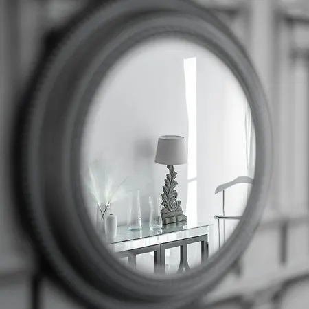 Apartment Cityscape By Uniquerent